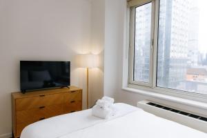 Walking to Times Square - Luxury and Amazing View