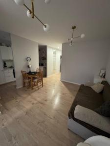 piękne mieszkanie na ulice Bokserska około lotniska Chopina