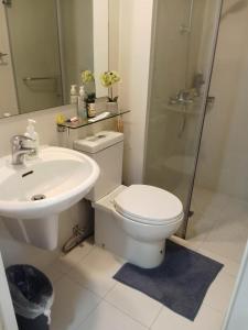 1BR unit in taguig paranaque Azure urban residences