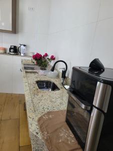 Casa no centro de Ubatuba com adaptações para idosos e PCD