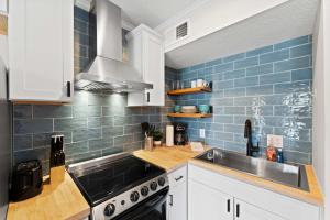 Coastal Escape Home Pet-Friendly Tennis Pool