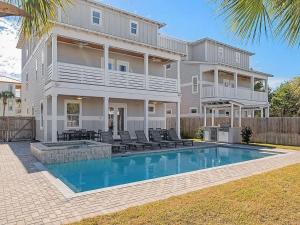 Costal style 3-Story W 7BR and near the beach