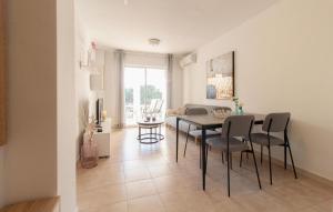 Stunning Apartment In Torrevieja