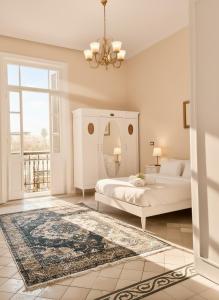 Specious luxury apartment high ceiling