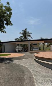 Beraká residence with a private pool