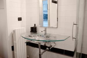 Modern Apartment near City Center and Train Station