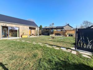 Chalet charme et bien-être Jacuzzi et nature près de Durbuy