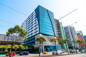 Suite de lujo cerca al aeropuerto, terminal, mall sol