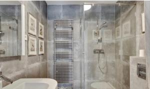 Another Cozy Flat near St-Germain, St-Placide