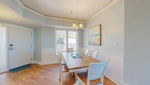 2516 Windsor Place II