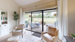 968 Inverness Village