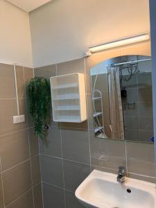 Zen Urban Condo near MOA & NAIA PS4 Netflix