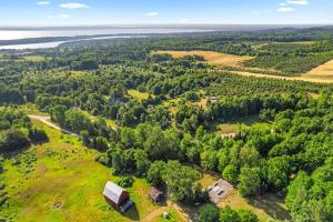 White Stone House: Pet-Friendly Home on 10 acres!