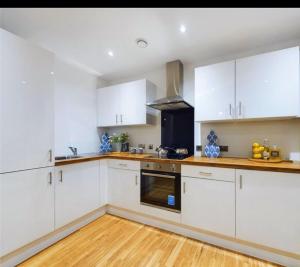 Water Front Apartment Manchester, Luxury 2BR Ensuite Gym &Cinema