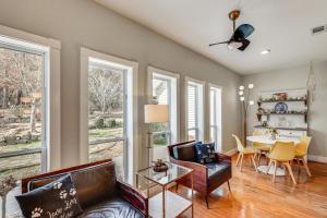 Spacious Getaway By Wolf Pen Gap 15 Acres and Pool!