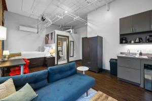 Studio, Heart of DT, near Discovery Museum, AT&T - Studio