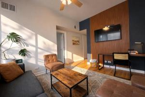 Flexhome Ukrainian Village - 2BR - Convenient Walkability