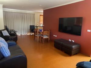 Alstan 3 Bedroom Beach House