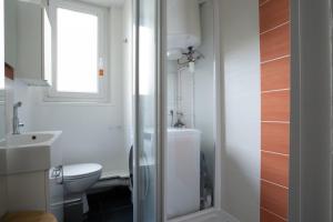 Gagliardini - KP - Cosy 2-pers apt in lively neighborhood Paris 20