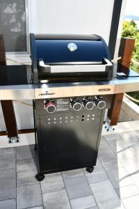 Apartments by the sea Pakostane, Biograd - 25107