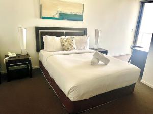 Luxury Ocean View 2BR Apartment Chevron Renaissance Pool & Spa