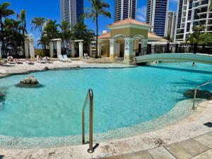 Luxury Ocean View 2BR Apartment Chevron Renaissance Pool & Spa