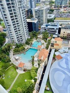 Luxury Ocean View 2BR Apartment Chevron Renaissance Pool & Spa