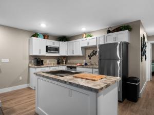 TC Parkside G: Spacious 2BR Condo