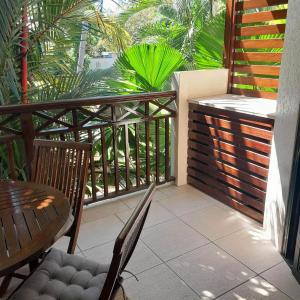 Charming 1 bedroom Apt - Close to Town & Beach
