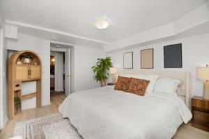 Designer 2 Bedroom Apt near Emory