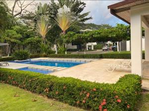 Modern Boutique House in Jacó with Pool