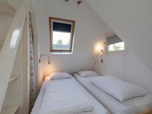 Holiday Home Sint Maartenszee near Beach