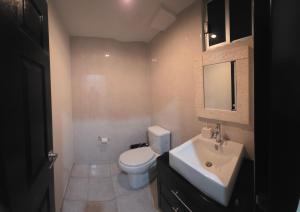 3 bedroom apartment 5 beds l 2,5 bathrooms l 2 cars