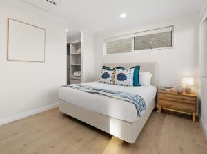 Luxury Coastal Escape-Ocean Views Walk to Beach