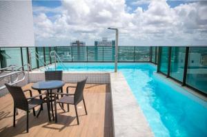 Flat Boa viagem 200 metros praia e shopping