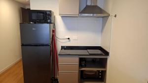 Acero - Comodo y luminoso monoambiente frente a Shopping