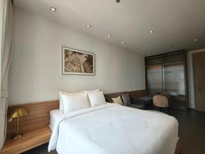 Hampton Residence Next to Emporium