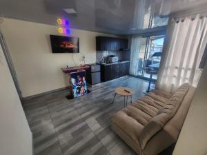 Acogedor apartamento ceca a universidades y C C