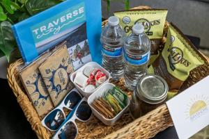 Lighthouse Condo 10-Renovated Bathroom in 2025!