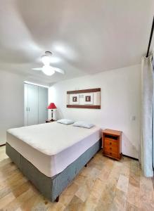 Casa Blue - Oceanfront in Itaguacu