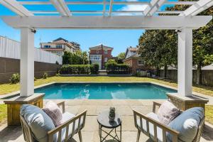 Auckland City Oasis with Pool