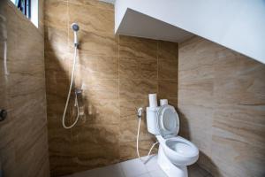 Rumah Rojana - 3 kamar tidur dengan fasilitas lengkap & kolam renang