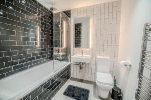 Modern Royal Wharf apartment, close DLR and City Airport