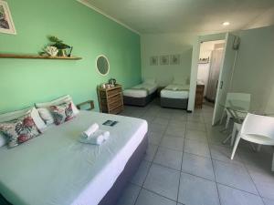 Forest Gate Apartments and Rooms