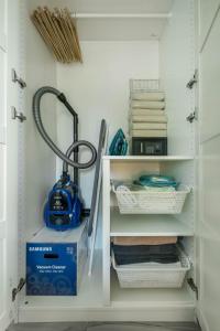 Studio Apartment by the Sea E413