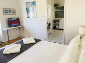 Ocean Studio along Shelly Beach