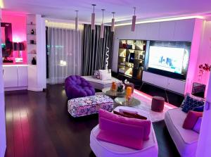 Private Rooftop Jacuzzi