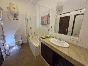 Monicas Golf Studio - FRIENDS TV Series themed apartment