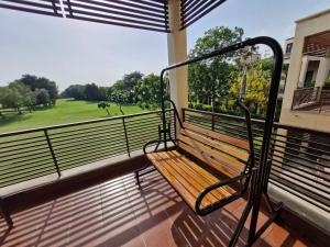 Monicas Golf Studio - FRIENDS TV Series themed apartment
