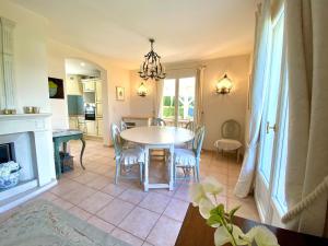 Charming villa in Nernier, quiet area, garden